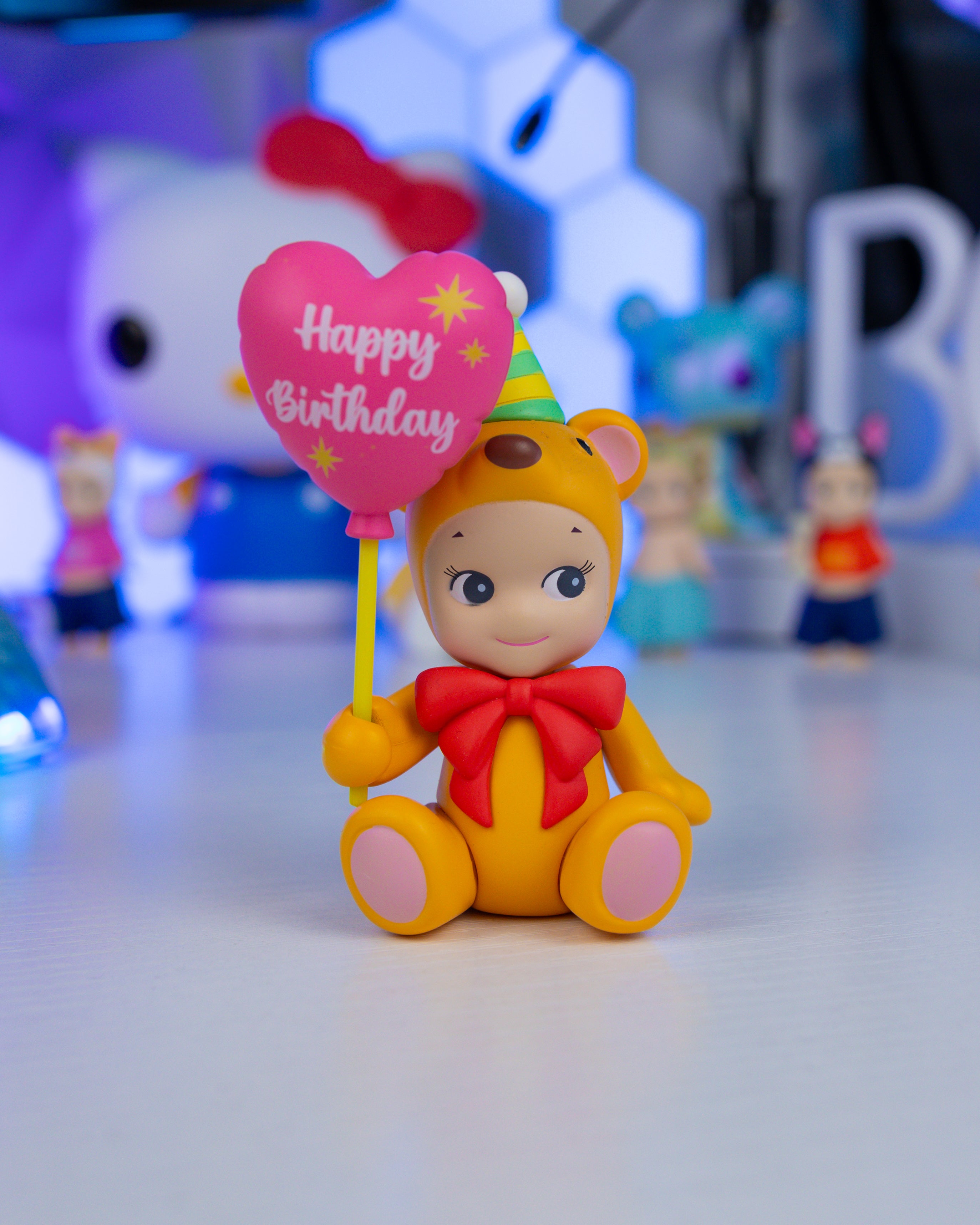Sonny Angel HAPPYBIRTHDAY GIFT BEAR 24 個 Amazon.com: Sonny Angel Birthday Gift Bear 2021 - Original